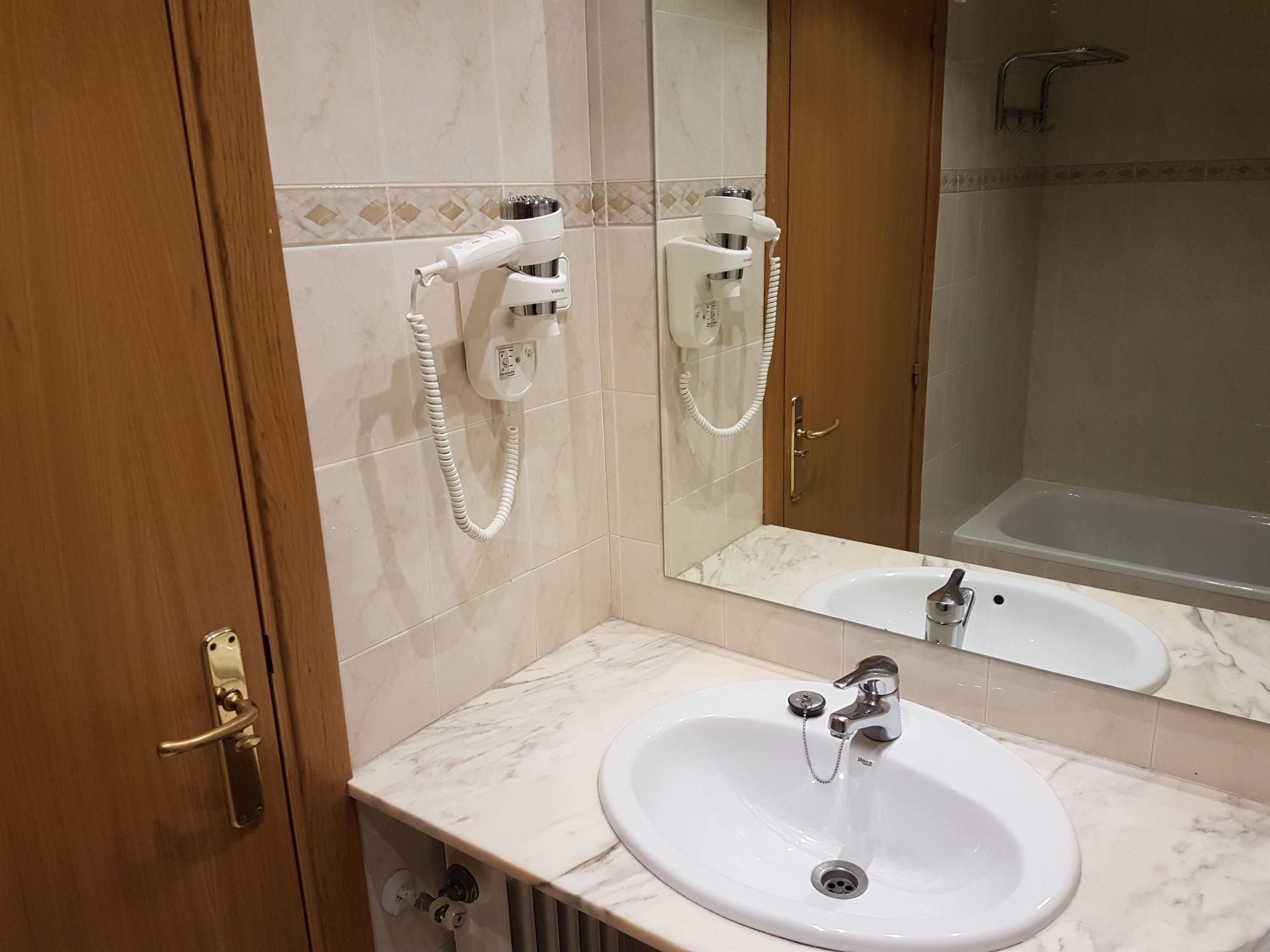 Hotel Guineu Пас-де-ла-Каса Экстерьер фото